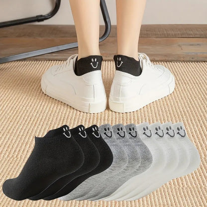 Women's Mid-length Short Thin Socks Black And White Cute Smiley Face Printing